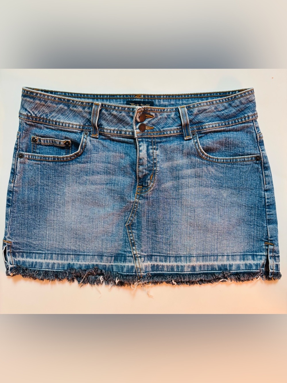 Classic Denim Frayed hem mini